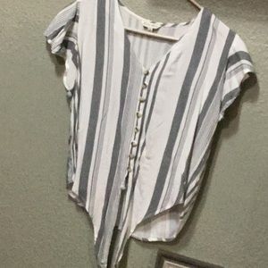 Style Envy white and grey top